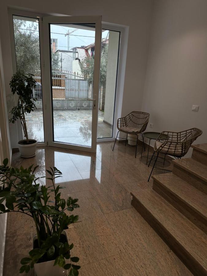 Brilant Apartament Tirana Buitenkant foto