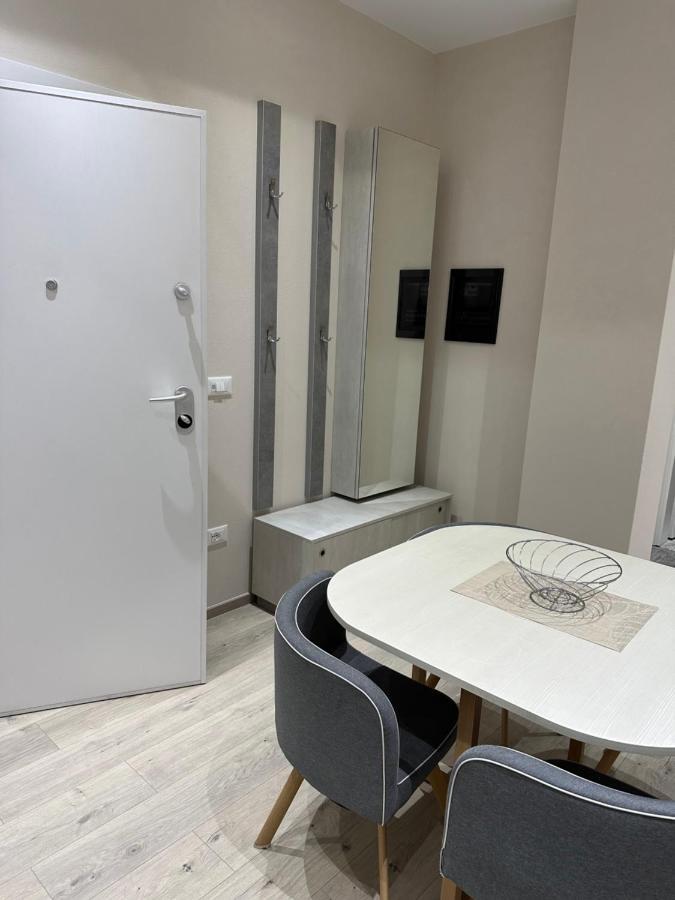 Brilant Apartament Tirana Buitenkant foto