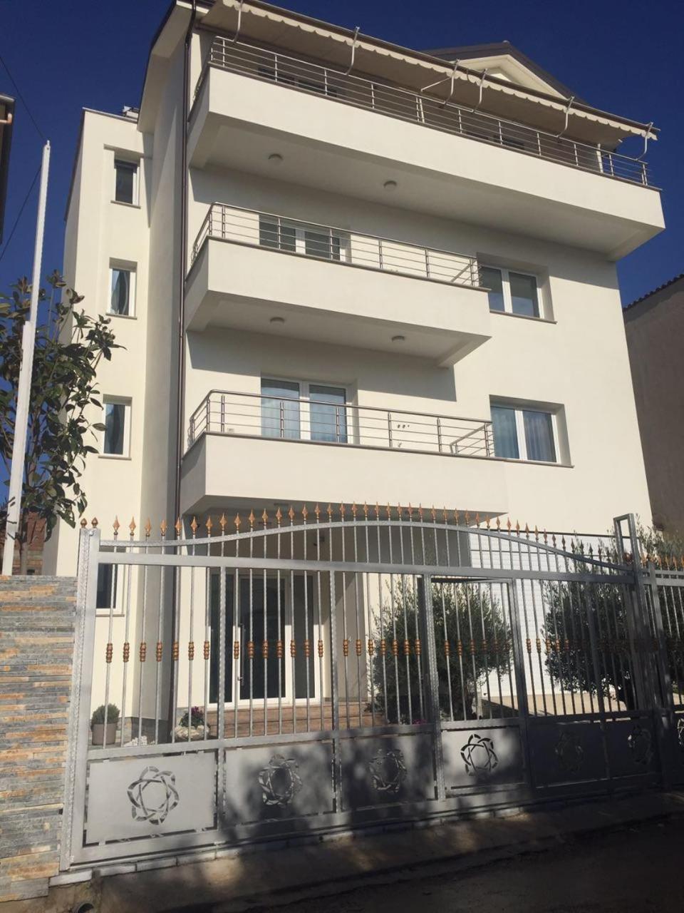 Brilant Apartament Tirana Buitenkant foto