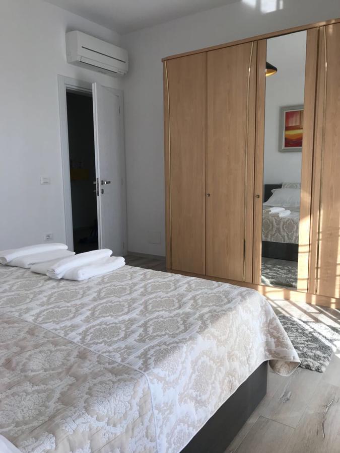 Brilant Apartament Tirana Buitenkant foto