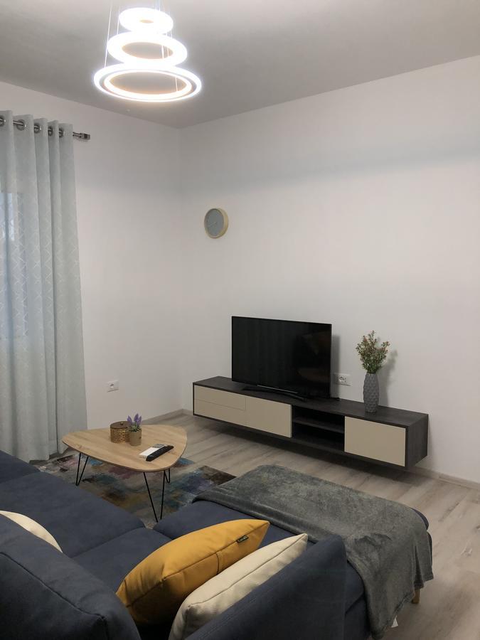 Brilant Apartament Tirana Buitenkant foto